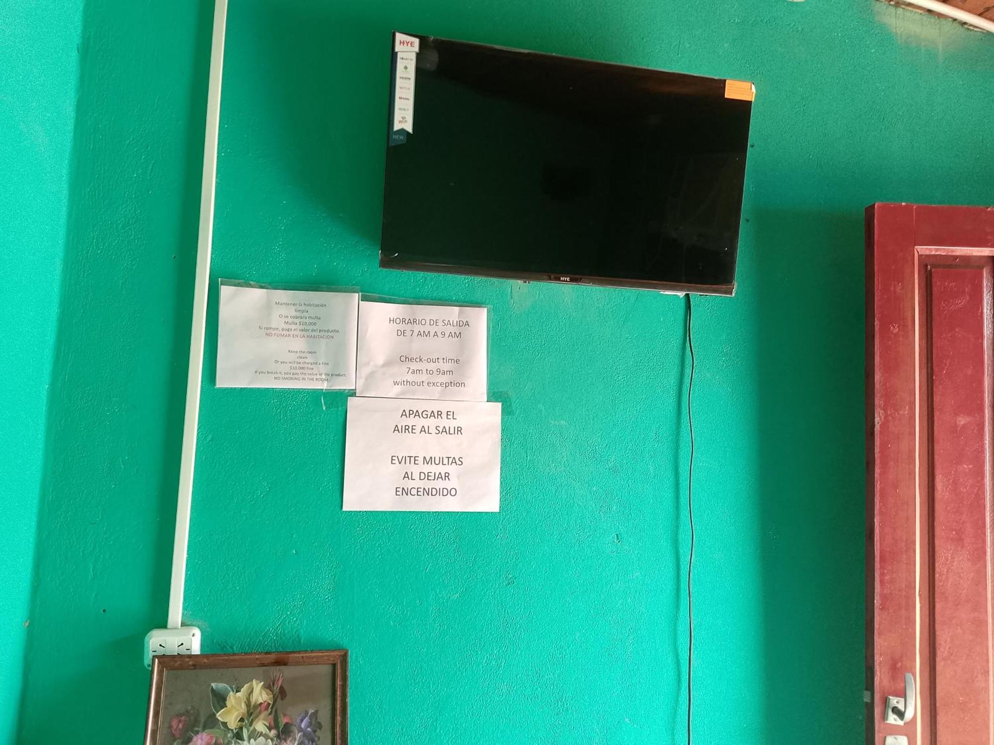 Hostel Loli Puerto Iguazú Eksteriør bilde